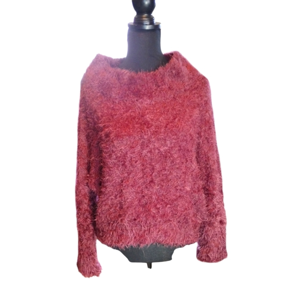 Express Sweater - Picture 2 of 8